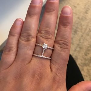 Henri bendel rose gold and rhinestone ring- size 7